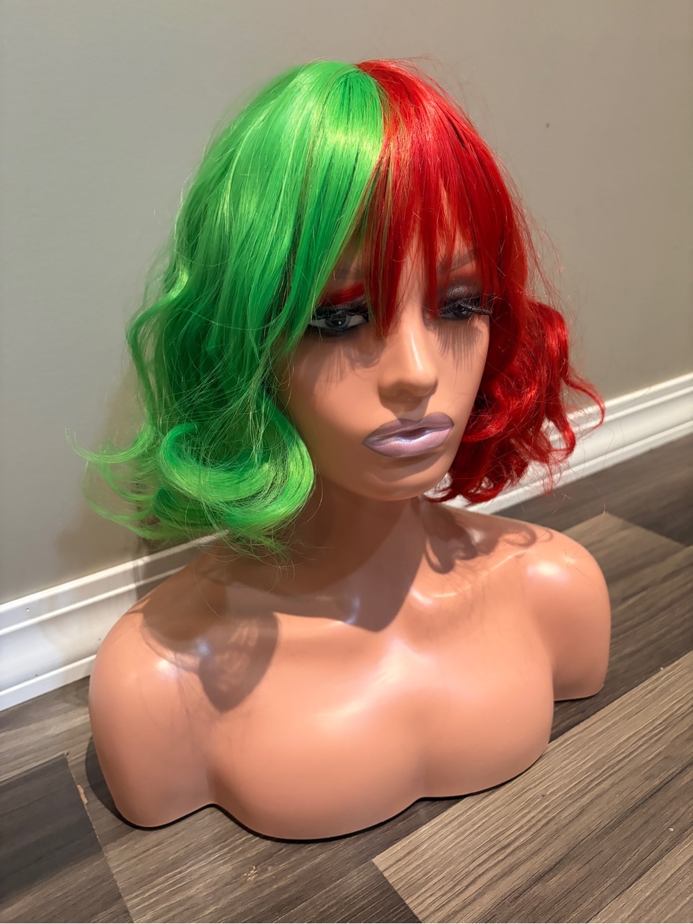 Short Two-Tone Green & Red Women's Fashion Wig Christmas Halloween wig